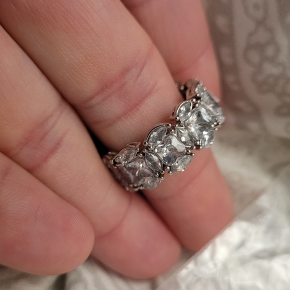 Women's size 8 cubic zirconia ring - stainless steel - Picture 1 of 5